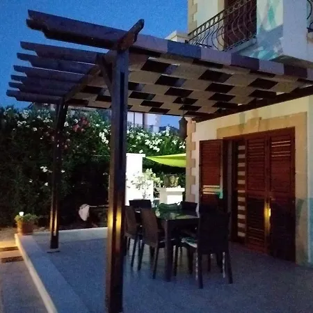 Sea Breeze Villa *